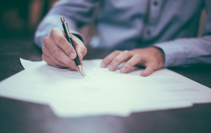 signing a tenant landlord agreement