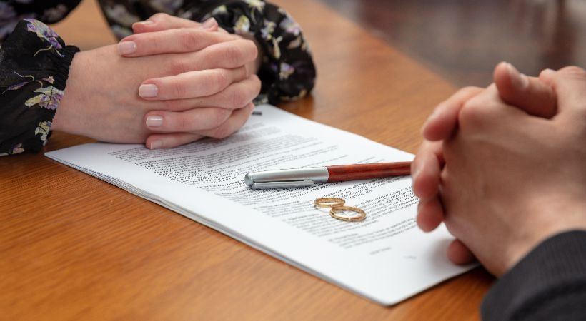 Couple going through the process of divorce